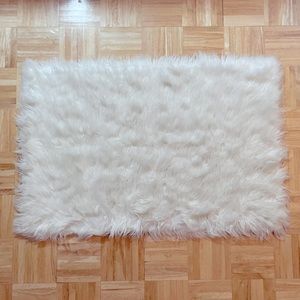 White Faux Sheepskin Nonslip Rug